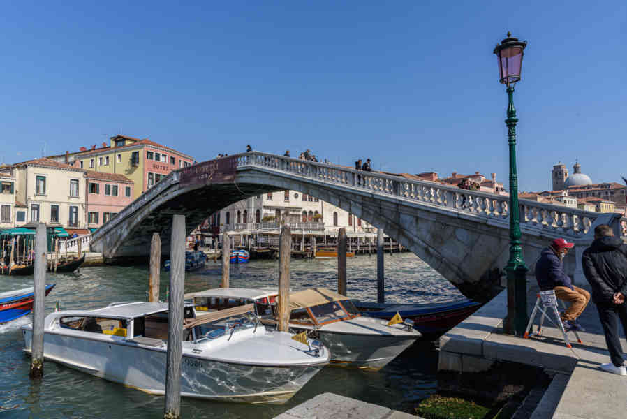 Italia - Venecia 170 - Puente de los Descalzos.jpg